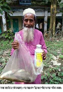 ব্যবস্থাপত্র অনুযায়ী মাছের ঔষধ বিক্রি না করে বিক্রেতা দিয়েছেন বিষঃ সব মাছ মারা যাওয়ায় মৎস্য চাষির মাথায় হাত