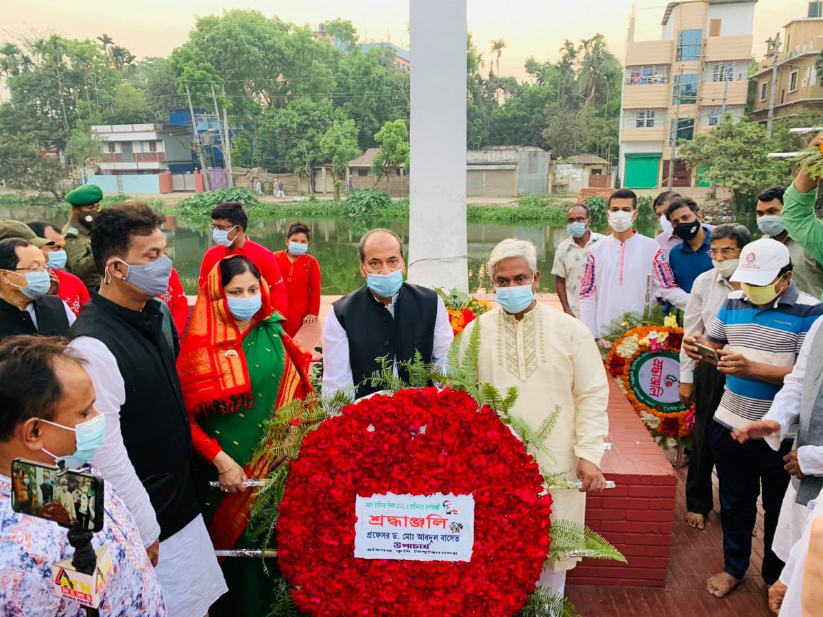 স্বাধীনতার সূবর্ণজয়ন্তীতে নবনিযুক্ত হকৃবি উপাচার্যের শ্রদ্ধাঞ্জলি