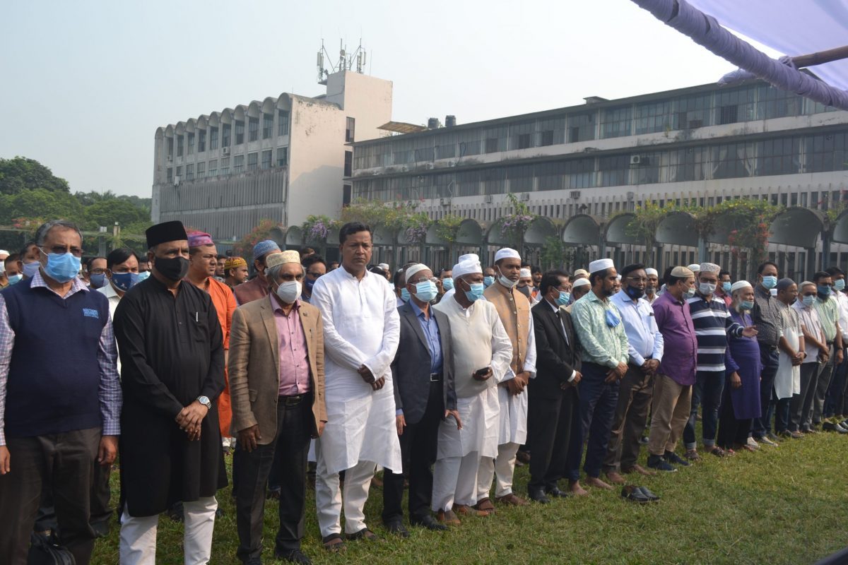 বাকৃবিতে কৃষিবিদ বদিউজ্জামান বাদশা এর ৩য় জানাজা অনুষ্ঠিত